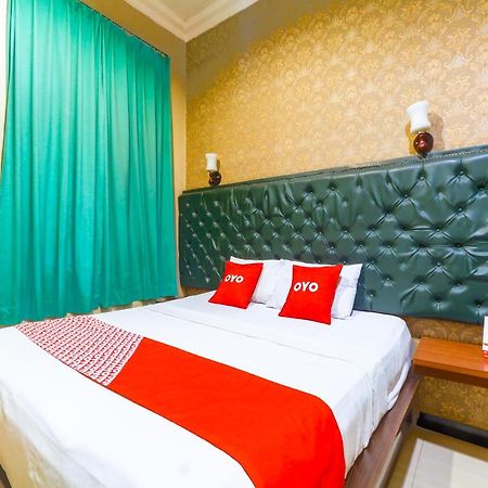 Oyo 90788 Nillo Hotel Kebumen Bagian luar foto