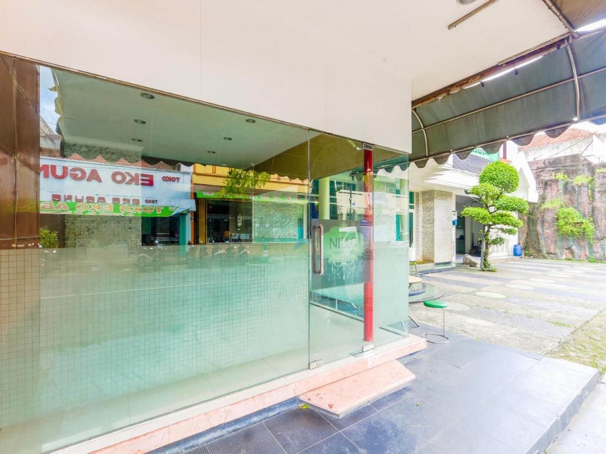 Oyo 90788 Nillo Hotel Kebumen Bagian luar foto