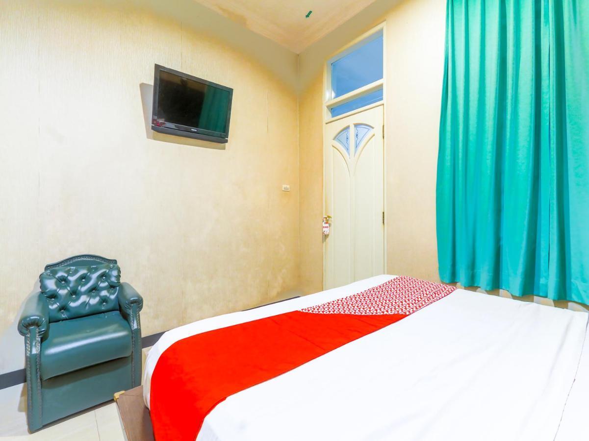 Oyo 90788 Nillo Hotel Kebumen Bagian luar foto