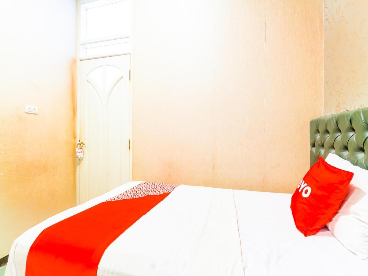 Oyo 90788 Nillo Hotel Kebumen Bagian luar foto