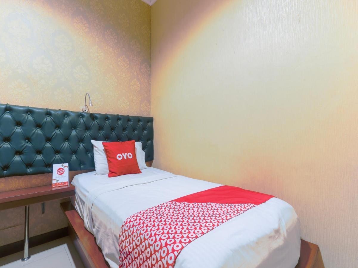 Oyo 90788 Nillo Hotel Kebumen Bagian luar foto