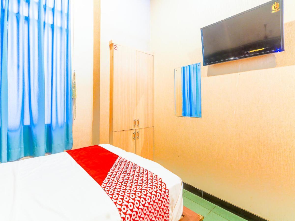 Oyo 90788 Nillo Hotel Kebumen Bagian luar foto