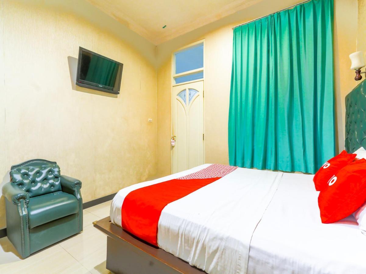 Oyo 90788 Nillo Hotel Kebumen Bagian luar foto