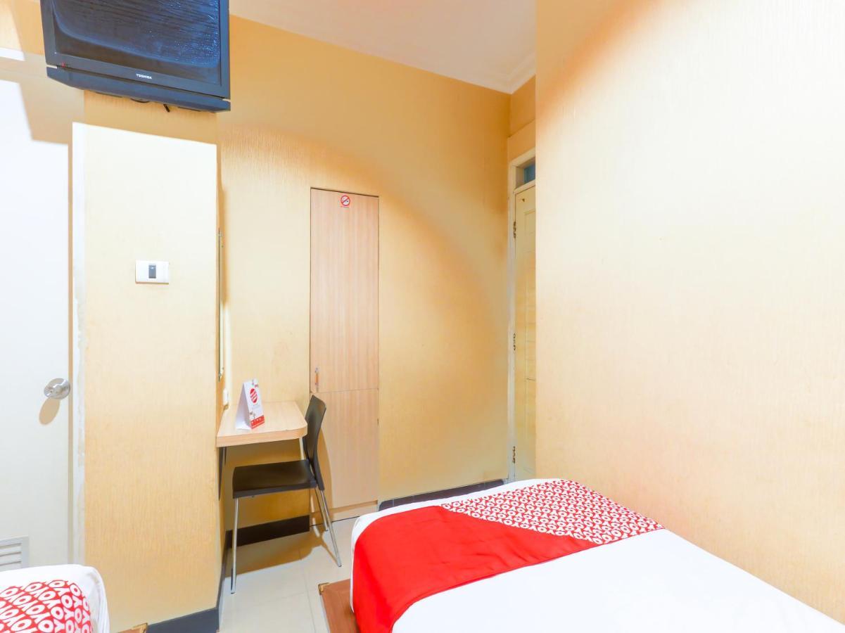 Oyo 90788 Nillo Hotel Kebumen Bagian luar foto