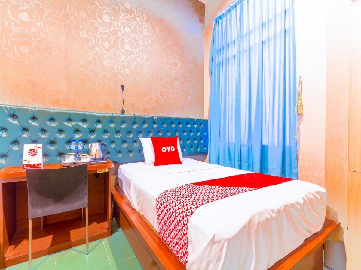 Oyo 90788 Nillo Hotel Kebumen Bagian luar foto